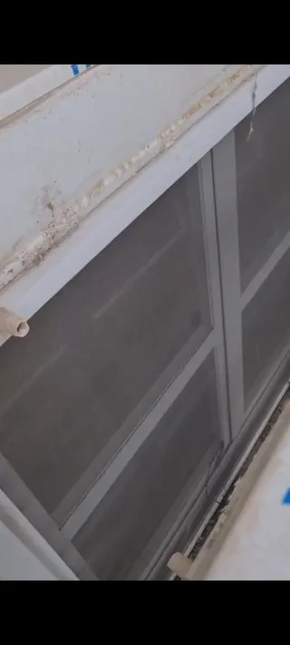 Ventanas de aluminio blancas