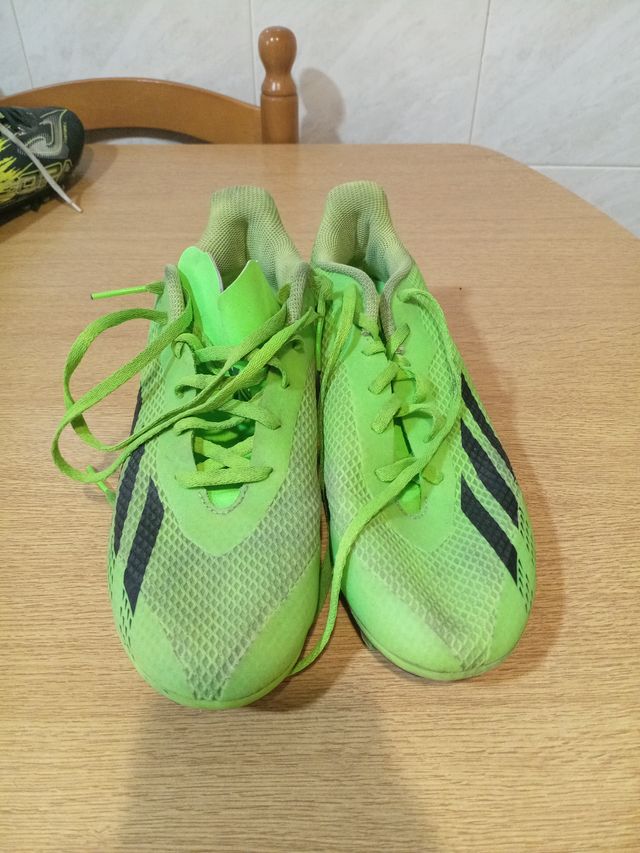 Botas de fútbol verdes Adidas 41. 5