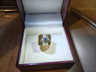 Anello oro zaffiro blu egranato