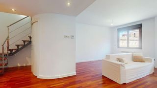 Dúplex en venta en Ruiseñores en Zaragoza