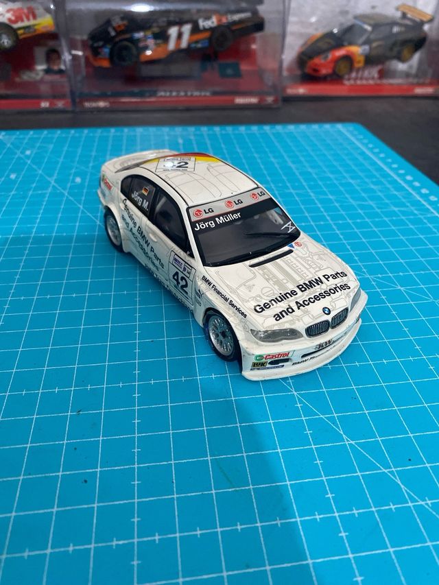 Scalextric BMW 320 WTCC Jörg Müller 42