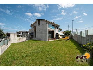 Casa pareada en venta en Alisal - Cazoña - San Román en Santander