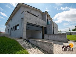 Casa pareada en venta en Alisal - Cazoña - San Román en Santander