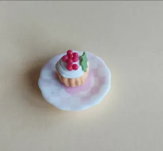 cupcake Navideño. Casa de muñecas escala 1:12