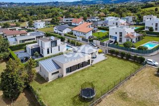 Chalet en venta en Bernueces en Gijón