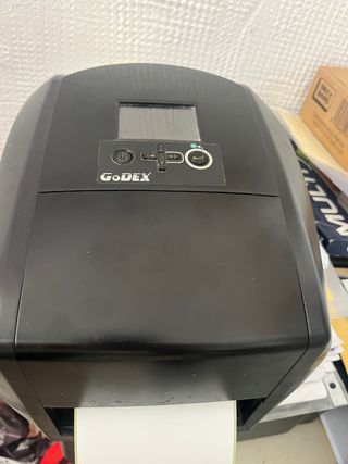 Impresora de etiquetas Godex RT700i y rollos