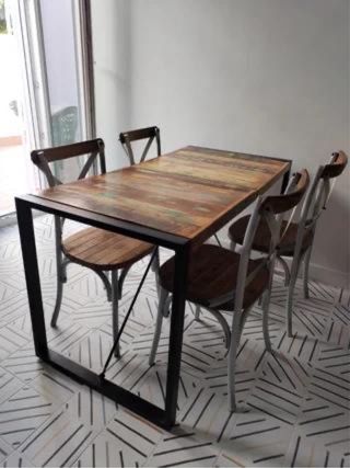 Mesa comedor madera maciza y metal