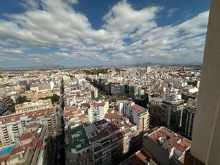 Piso en venta en Ensanche - Diputación en Alicante