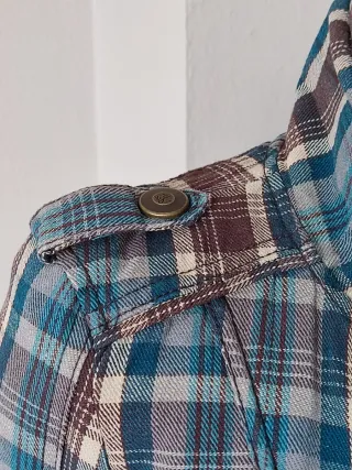 Chaqueta bomber cuadros Bershka azul y marrón