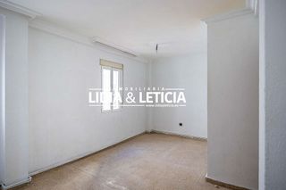 Piso en venta en La Paz en Alcalá de Guadaira