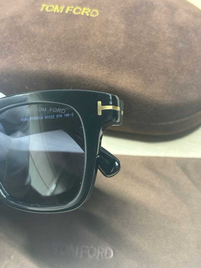 Gafas de sol Tom Ford pasta negra unisex