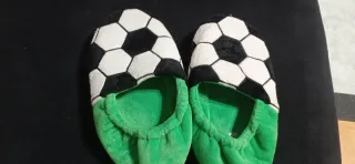 Zapatillas de casa balón fútbol