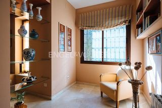Chalet en venta en Zona Universitaria  en Bormujos