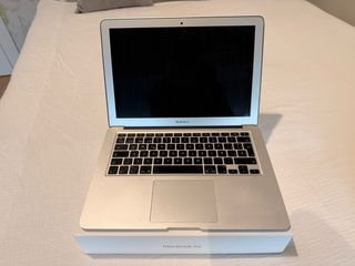 MacBook Air 13” Modelo A1466