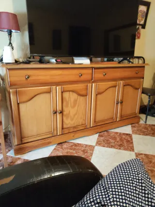 Mueble de madera nuevo