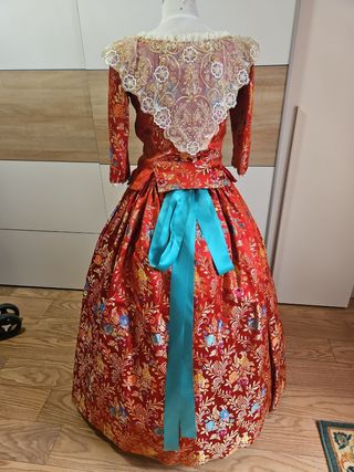 Traje de Fallera Rojo y Dorado