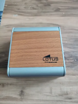 Caja de reloj Lotus Titanium
