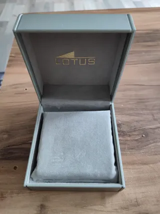 Caja de reloj Lotus Titanium