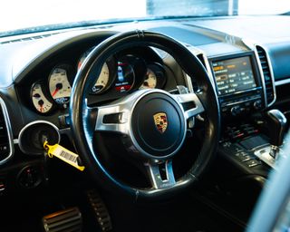 Porsche Cayenne 2011