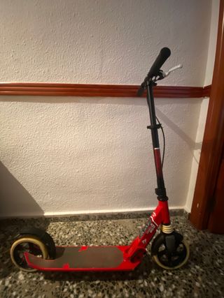 Monopatín Oxelo MID 6 rojo