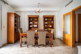 Casa adosada en venta en Montequinto en Dos Hermanas