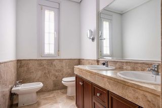Casa adosada en venta en Montequinto en Dos Hermanas