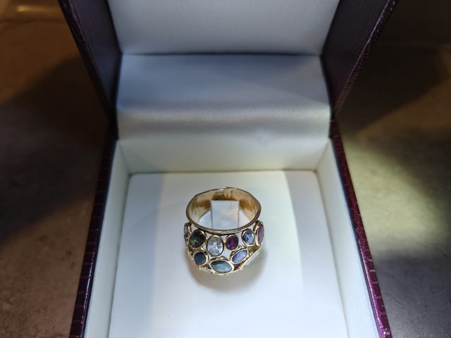 Anello oro con pietre preziose miste