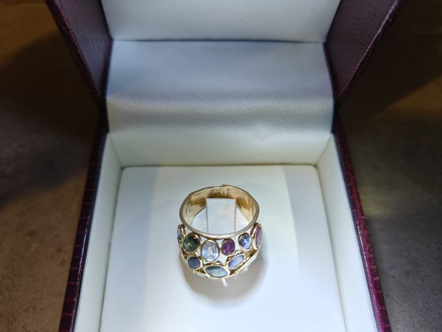 Anello oro con pietre preziose miste