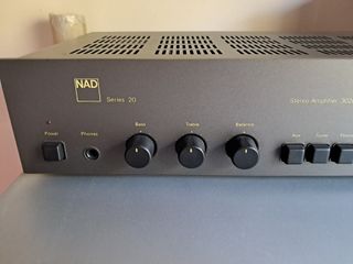 Amplificador NAD 3020 Series 20