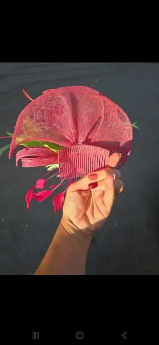 Tocado de boda rosa y verde
