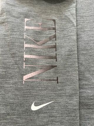 Mallas Nike grises