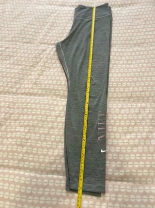 Mallas Nike grises