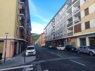 Piso en venta en Zalla