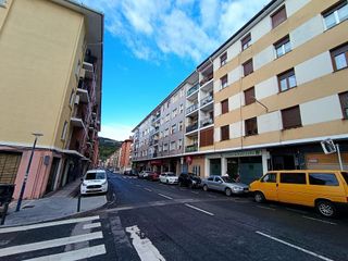 Piso en venta en Zalla