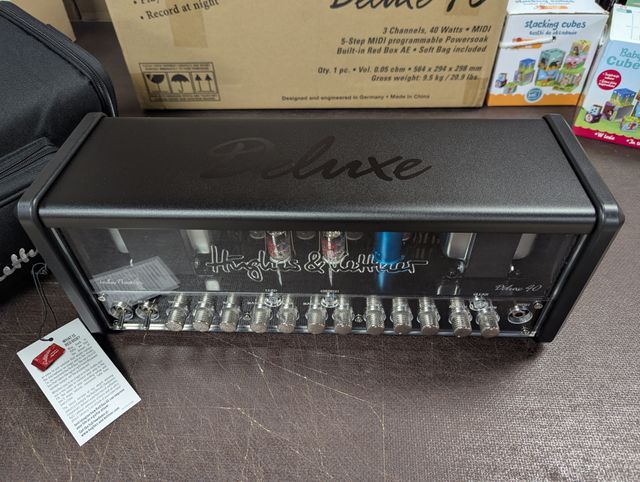 Hughes & Kettner TubeMeister Deluxe 40w Amplificad