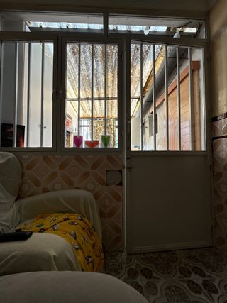 Cerrado de hierro y vidrio