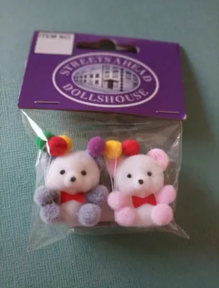 Ositos con globos. Casa de muñecas escala 1:12