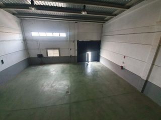 Nave industrial en alquiler en La Paz en Alcalá de Guadaira