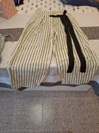 Pantalón de mujer rayas beige y negro anchos
