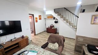 Casa adosada en venta en Almargen