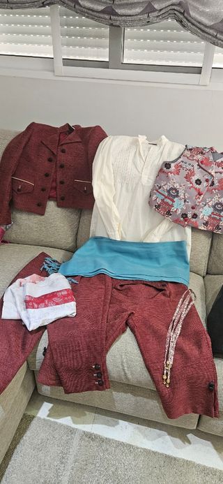 Traje Fallero Torrenti Rojo y Blanco