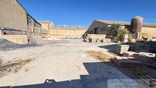 Nave industrial en venta en Santa Cruz - Industria - Polígono Campollano en Albacete