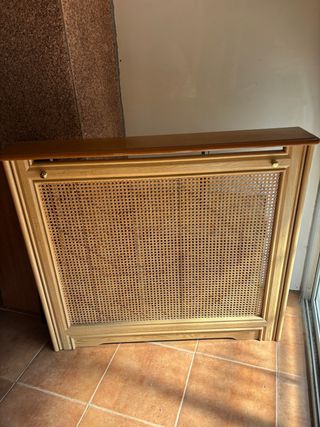 Cubreradiador madera y ratán