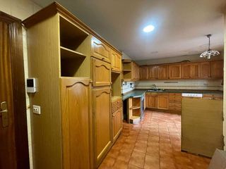 Piso en venta en Plaza España - Villa Pilar - Reyes Católicos - Vadillos en Burgos