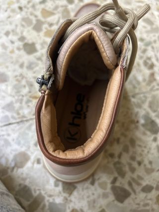 Botín mujer cordones beige y marrón