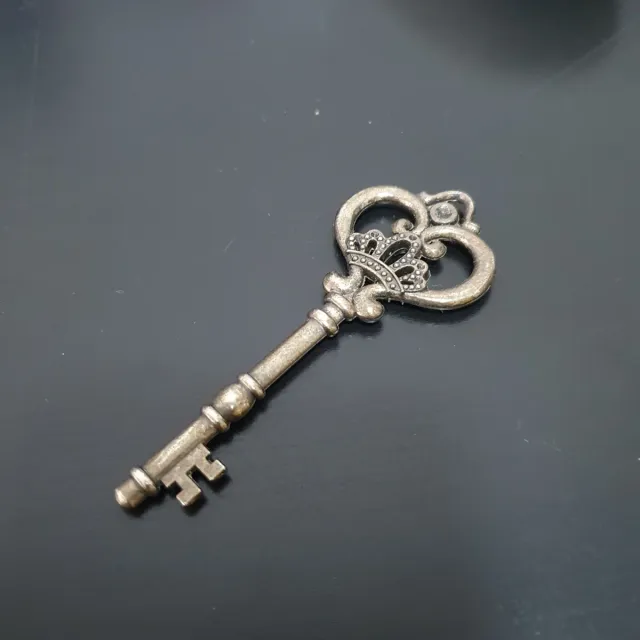 Colgante Llave Antigua Corona 8cm
