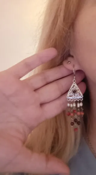 Pendientes Plata Triángulo Granate Perlas.
