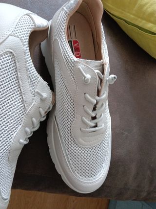 Zapatillas Salud Blancas