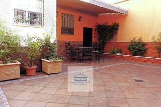 Chalet en venta en Ciudad Jardín - Zoco en Córdoba