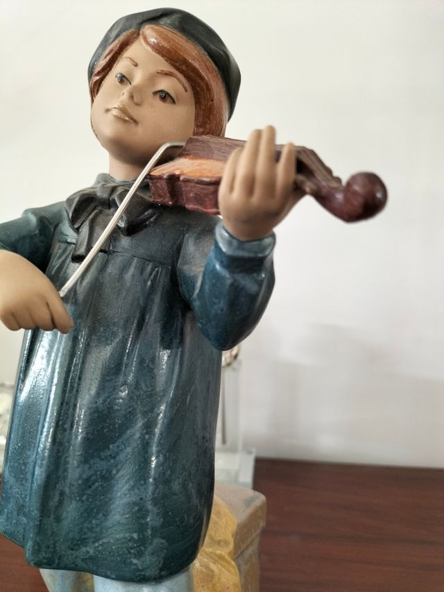 Figura Violinista Nadal Porcelana